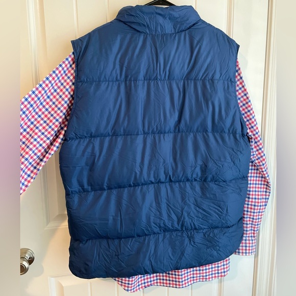 L.L. Bean Bright Navy Blue Button Up Foldable Storage Puffer Vest Sz XL in GUC - Picture 3 of 8